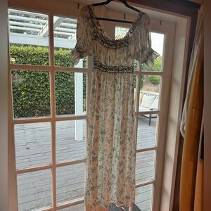 Doen Blue Floral Dress. Size small. Like New